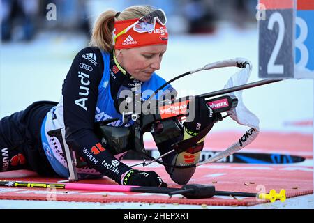 Ruhpolding, Allemagne.12th janvier 2022.Biathlon: Coupe du monde, sprint 7,5 km, femmes.Franziska Hildebrand, d'Allemagne, tourne au début.Credit: Sven Hoppe/dpa/Alay Live News Banque D'Images
