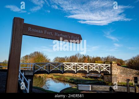 Fort romain, champ de Harbutt ou champ de récolte à Middlewich Cheshire Royaume-Uni Banque D'Images