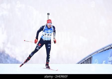 Ruhpolding, Allemagne.12th janvier 2022.Biathlon: Coupe du monde, sprint 7,5 km, femmes.Hanna Kebinger d'Allemagne sur la piste.Credit: Sven Hoppe/dpa/Alay Live News Banque D'Images