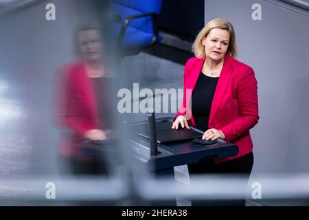 Nancy Faeser, ministre fédérale de l'intérieur et de la patrie, prend la parole lors de la session du Bundestag allemand à Berlin, le 12 janvier 2022.Copyright: Florian Gaertner/photothek.de Banque D'Images