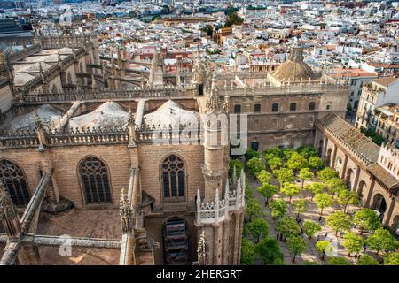 Vue aérienne de la ville de Séville depuis le sommet de la Giralda Cathédrale Saint Marie du Siège, Cathédrale de Séville, Andalousie, Espagne Banque D'Images