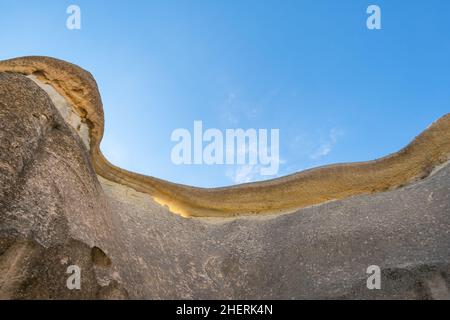 Cheminées de fées dans la vallée de Pasabag ou la vallée de Monks, Zelve Open Air Museum à Cappadoce, Turquie.Rochers en forme de champignons connus sous le nom de cheminées de fées. Banque D'Images