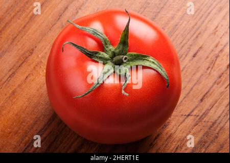 Macro d'une tomate fraîche en tranches.Bon pour le fond végétal Banque D'Images