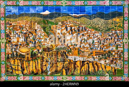 Mur en céramique avec vue sur la ville, Ronda, un des villages blancs, Ronda, Andalousie, Espagne Banque D'Images