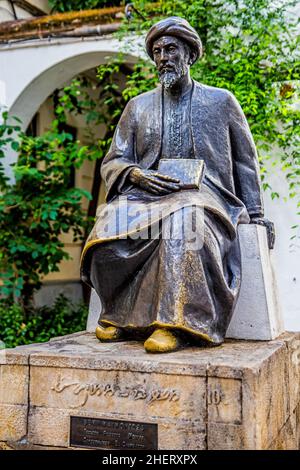 Statue en l'honneur de la sauge juive Maimonides, ruelles de la vieille ville de Cordoue, Cordoue, Andalousie, Espagne Banque D'Images