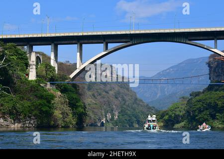 Pont, Parc national du Sumidero Canyon, État du Chiapas, Mexique, Amérique du Nord, zone humide Ramsar Banque D'Images