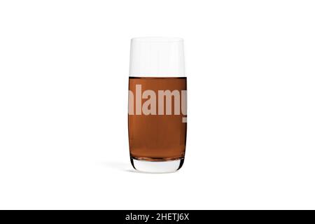 Verre de jus de pomme doux frais isolé sur fond blanc.3D rendu réaliste de l'illustration.Verre pour l'eau.Jus de légumes.Nettoyage et désintoxication Banque D'Images