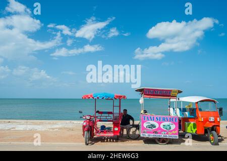 Service de taxi à Khao Kalok Beach au sud de Hua Hin dans la province de Prachuap Khiri Khan en Thaïlande Banque D'Images