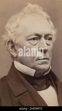 Edward Everett (1794-1865), américain, politicien, diplomate, pasteur,Éducateur et orateur, a servi comme représentant des États-Unis, sénateur des États-Unis, 15th gouverneur du Massachusetts, ministre des États-Unis en Grande-Bretagne, et secrétaire d'État des États-Unis, chef et épaules Portrait, George Kendall Warren, 1860 Banque D'Images