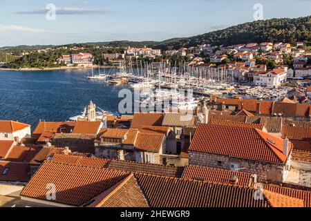 Vue aérienne du port de plaisance de Korcula, Croatie Banque D'Images