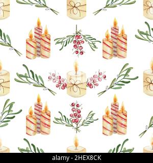 Motif sans couture avec bougies de Noël, brindilles et baies sur fond blanc isolé.Illustration de Noël aquarelle Banque D'Images
