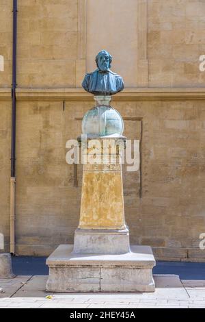 Ancienne statue historique de Peiresc à Aix en provence, Peiresc vécut de 1580 à 1637 Banque D'Images