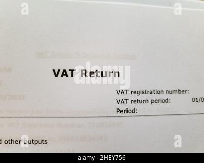Gros plan d'un document de déclaration de taxe sur la valeur ajoutée au Royaume-Uni. Banque D'Images