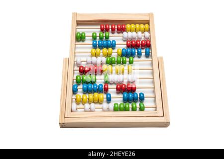 École abacus avec des perles colorées isolées et coupées sur fond blanc de couleur.Calculer, compter, classe mathématique enfant Banque D'Images