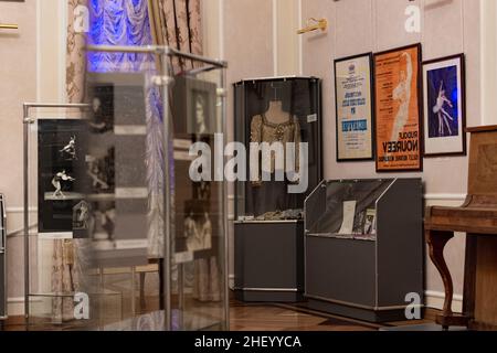 Le célèbre musée du danseur de ballet tatar Rudolf Nureyev à l'Opéra national et théâtre de ballet de Bashkir. Ses effets personnels, costumes. Banque D'Images