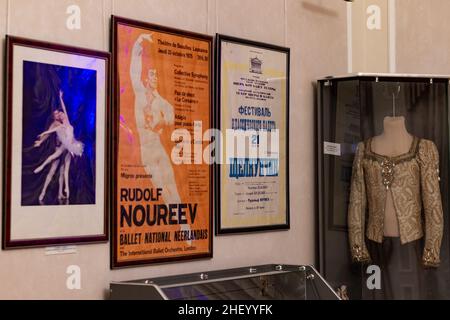 Le célèbre musée du danseur de ballet tatar Rudolf Nureyev à l'Opéra national et théâtre de ballet de Bashkir. Ses effets personnels, costumes. Banque D'Images