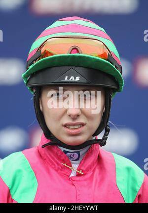 Photo du dossier datée du 13-04-2013 de Jockey Alice Haynes, qui cherche à poursuivre un excellent départ de l'année alors qu'elle se prépare à accueillir M. Professor et Freyabella pour de précieux concours sur la carte d'ouverture du Carnaval de Dubaï à Meydan vendredi.Date d'émission : jeudi 13 janvier 2022. Banque D'Images