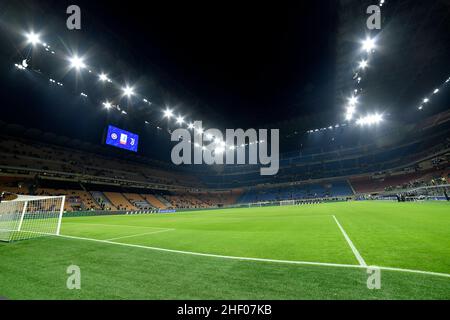 Milan, Italie.12th janvier 2022.Une vue générale du stade avant la finale de la super coupe italienne entre le FC Internazionale et le FC Juventus au stade San Siro à Milano (Italie), le 12th janvier 2022.Photo Andrea Staccioli/Insidefoto crédit: Insidefoto srl/Alamy Live News Banque D'Images