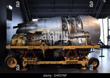 Le Rolls-Royce RB211 - moteur à jet turboventilateur exposé au Science Museum à Londres au Royaume-Uni. Banque D'Images