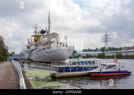 Kaliningrad, navire de recherche 'Cosmonaut Viktor Patsaev' sur le remblai de la flotte historique du Musée de l'Océan mondial Banque D'Images