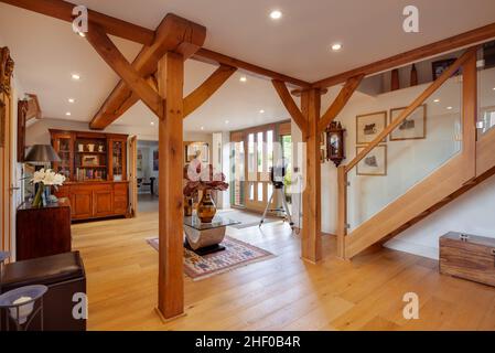 Abbotsley, Cambridgeshire - 24 juillet 2018: Entrée hall de réception dans la maison reconvertie d'une ancienne grange pour fournir des chambres traditionnelles mais modernes Banque D'Images