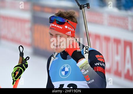 Poupée Benedikt (GER), jubilation, joie, enthousiasme autour de 2nd place, action, image unique, couper motif individuel, demi-figure,demi-chiffre.Coupe du monde de biathlon de l'IBU 10 km de sprint masculin le 13 janvier 2022 à Ruhpolding, saison 2021/22. Banque D'Images