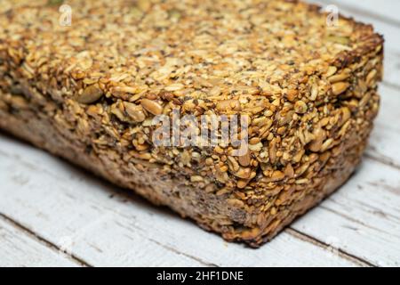 Préparer le pain pour les personnes intolérantes au gluten, assurez-vous d'utiliser de l'avoine sans gluten certifiée. Les enveloppes de graines de psyllium fournissent un liant Banque D'Images