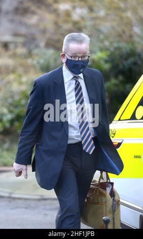 Michael Gove député (con: Surrey Heath - secrétaire d'État à la mise à niveau, au logement et aux collectivités; ministre des relations intergouvernementales) quittant D Banque D'Images