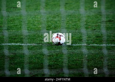 Ballon de soccer sur le terrain de soccer Banque D'Images