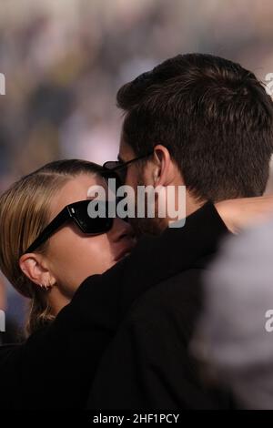 Scott Disick et Sofia Richie se sont coudés sur une gondole à Venise, en Italie, le 17 octobre 2017 Banque D'Images