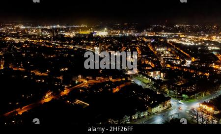 Une vue aérienne du centre d'Ipswich la nuit à Suffolk, Royaume-Uni Banque D'Images