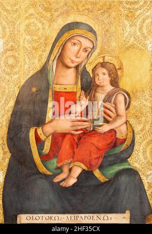 ROME, ITALIE - 29 AOÛT 2021 : l'icône médiévale de Madonna dans l'église Chiesa di Santa Maria à Cosmedin à partir de 13. Cent. Banque D'Images