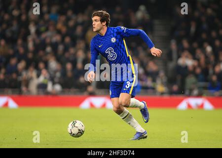 Londres, Royaume-Uni.12th janvier 2022.Marcos Alonso de Chelsea en action.Match demi-finale de la Carabao Cup de 2nd jambes, Tottenham Hotspur v Chelsea, au stade Tottenham Hotspur de Londres, le mercredi 12th janvier 2022. Cette image ne peut être utilisée qu'à des fins éditoriales.Utilisation éditoriale uniquement, licence requise pour une utilisation commerciale.Aucune utilisation dans les Paris, les jeux ou les publications d'un seul club/ligue/joueur. photo par Steffan Bowen/Andrew Orchard sports photographie/Alay Live news crédit: Andrew Orchard sports photographie/Alay Live News Banque D'Images