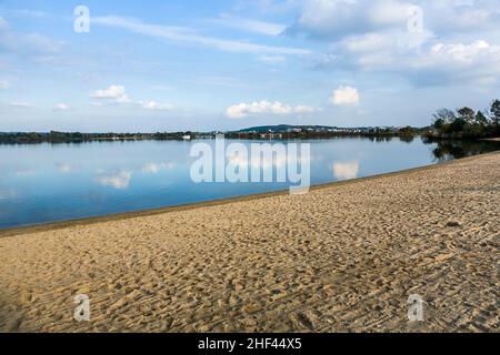 Belle plage de altmuehl lac de Bavière Banque D'Images