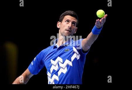 Photo du dossier datée du 18-11-2020 de Novak Djokovic.L'enfer n'a pas de fureur comme un Djokovic méprisés.Les Serbes ont dû gagner une bataille importante dans la salle d'audience juste pour jouer dans le tournoi après avoir été initialement refusé l'entrée en Australie sur une question d'exemption de vaccination.Le numéro un mondial a été détenu dans un hôtel pendant cinq jours, donc aura une motivation supplémentaire car il cherche à défendre son titre de 2021 et gagner pour une 10th fois.Date de publication : vendredi 14 janvier 2022. Banque D'Images