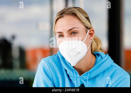 Melbourne, Australie, 14th janvier 2022.Angelique Curber, d'Allemagne, parle aux médias avant le début du tournoi de tennis Open Grand Chelem à Melbourne, en Australie.Frank Molter/Alamy Actualités en direct Banque D'Images