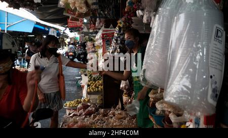 Marché AUX FLEURS THEWET, zone Wat Sam Phraya, Phra Nakhon BANGKOK, THAÏLANDE Banque D'Images