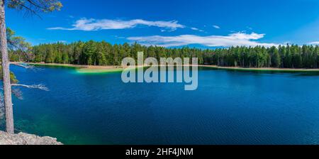 McGinnis Lake North Kawarthas Ontario Canada au printemps Banque D'Images