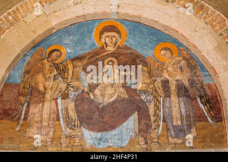 Mtskheta Géorgie.Image de Théotokos avec Jésus deux Archanges sur Fresco à la cathédrale Svetitskhoveli Banque D'Images