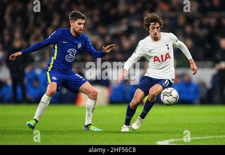 Londres, Royaume-Uni.12th janvier 2022.12 janvier - Tottenham Hotspur v Chelsea - Carabao Cup - demi-finale - deuxième étape - Tottenham Hotspur Stadium.Jorginho et Bryan Gil lors de la demi-finale de la Carabao Cup, deuxième match de la jambe au Tottenham Hotspur Stadium, Londres.Crédit photo : crédit: Mark pain/Alamy Live News Banque D'Images