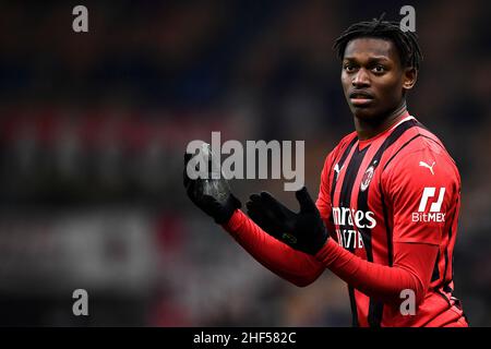 Milan, Italie.13 janvier 2022.Rafael Leao d'AC Milan gestes pendant le match de football de Coppa Italia entre AC Milan et Genoa CFC.Credit: Nicolò Campo/Alay Live News Banque D'Images