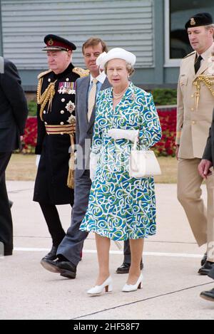 La reine Elizabeth II à l'aéroport de Heathrow 1992 à bord de la Concorde Banque D'Images