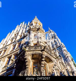 Détail de l'hôtel de ville sur la Marienplatz, Munich, Allemagne Banque D'Images