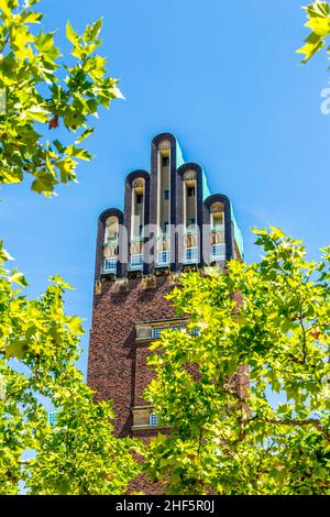 La tour Hochzeitsturm à Kolonie Kuenstler colonie d'artistes de Darmstadt Allemagne Banque D'Images