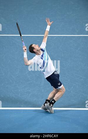 14th janvier 2022 : Ken Rosewall Arena, parc olympique de Sydney, Sydney, Australie ; Sydney tennis Classic,Demi-finale du jour 6 : Andy Murray, de Grande-Bretagne, sert à Reilly Opelka, des États-Unis Banque D'Images