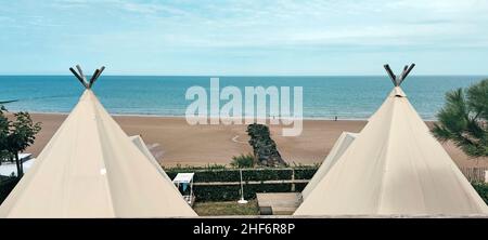 Belle vue du camping sur la plage de Houlgate, Normandie, France Banque D'Images