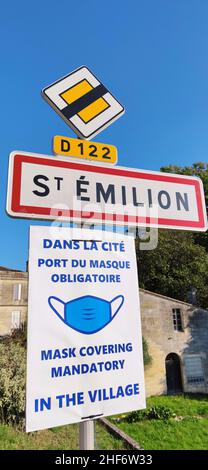 Saint Emilion, dans la région du Bordelais, est célèbre pour ses vins fins Banque D'Images