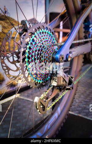 E-bike, vélo électrique, chaîne, boîte à pignons, changement de vitesse et chaîne Banque D'Images