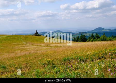 La Wasserkuppe, la plus haute montagne du Rhön en automne, réserve de biosphère de Rhön, Hesse, Allemagne Banque D'Images