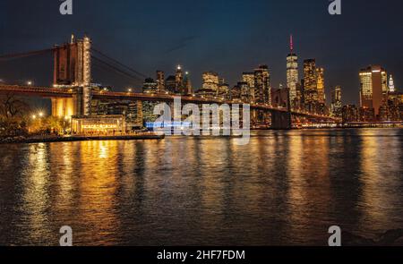 États-Unis, New York City, Manhattan, pont de Brooklyn, nuit,horizon Banque D'Images